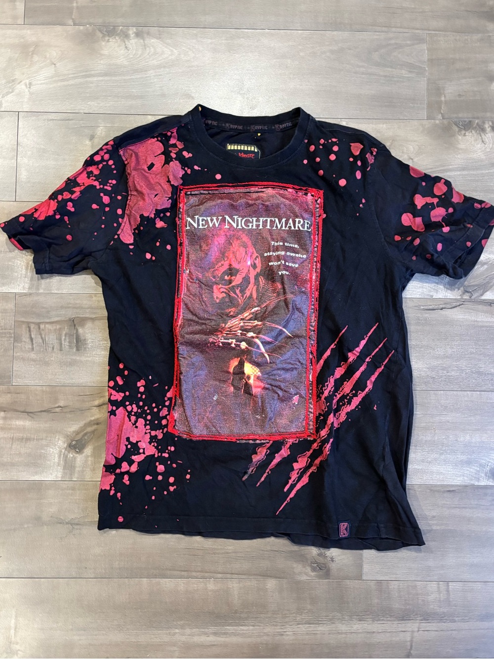 DeKryptic Nightmare on Elm Street New Nightmare Blood Splatter Shirt Men's Med